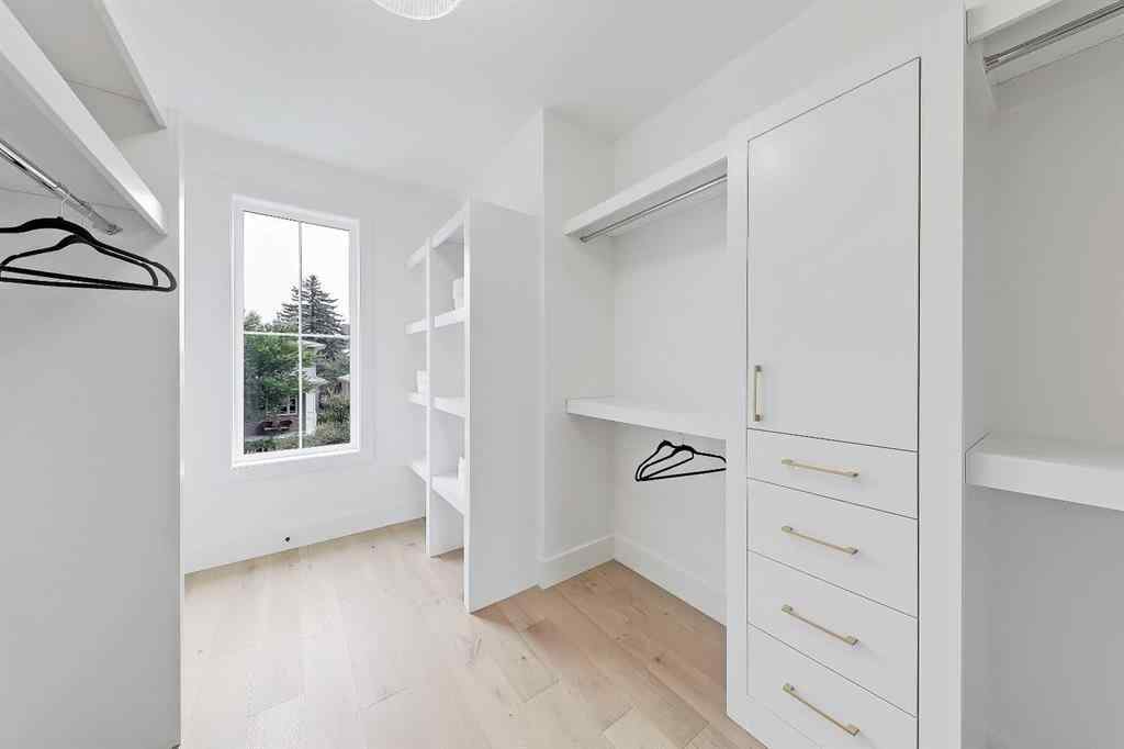MLS® A2246445 - 2833 25A Street SW in Killarney/Glengarry Calgary, Residential