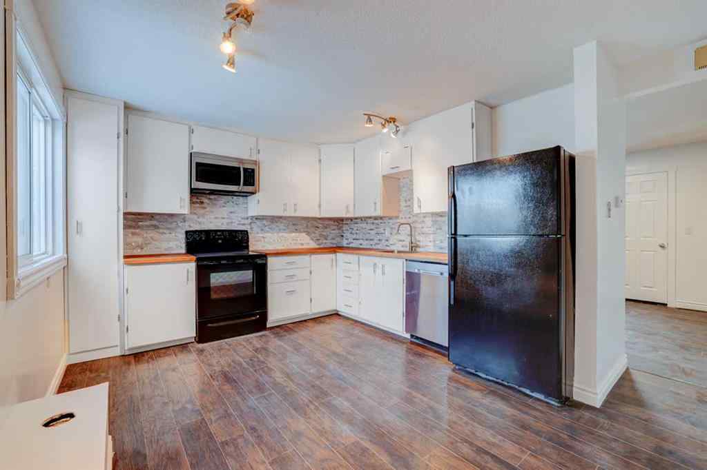 MLS® A2246448 - 3131 Dover Crescent SE in Dover Calgary, Residential