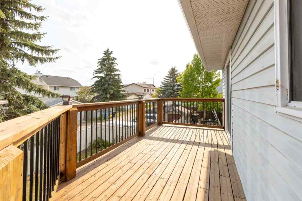 MLS® A2246456 - 30 Pasadena Gardens NE in Monterey Park Calgary, Residential