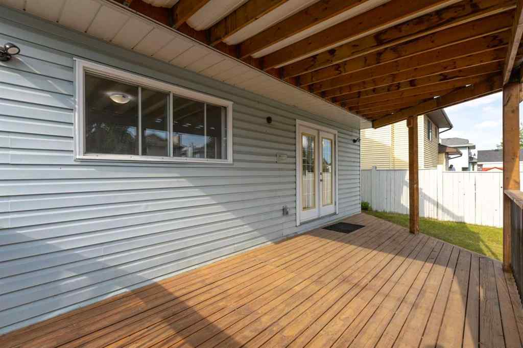 MLS® A2246456 - 30 Pasadena Gardens NE in Monterey Park Calgary, Residential