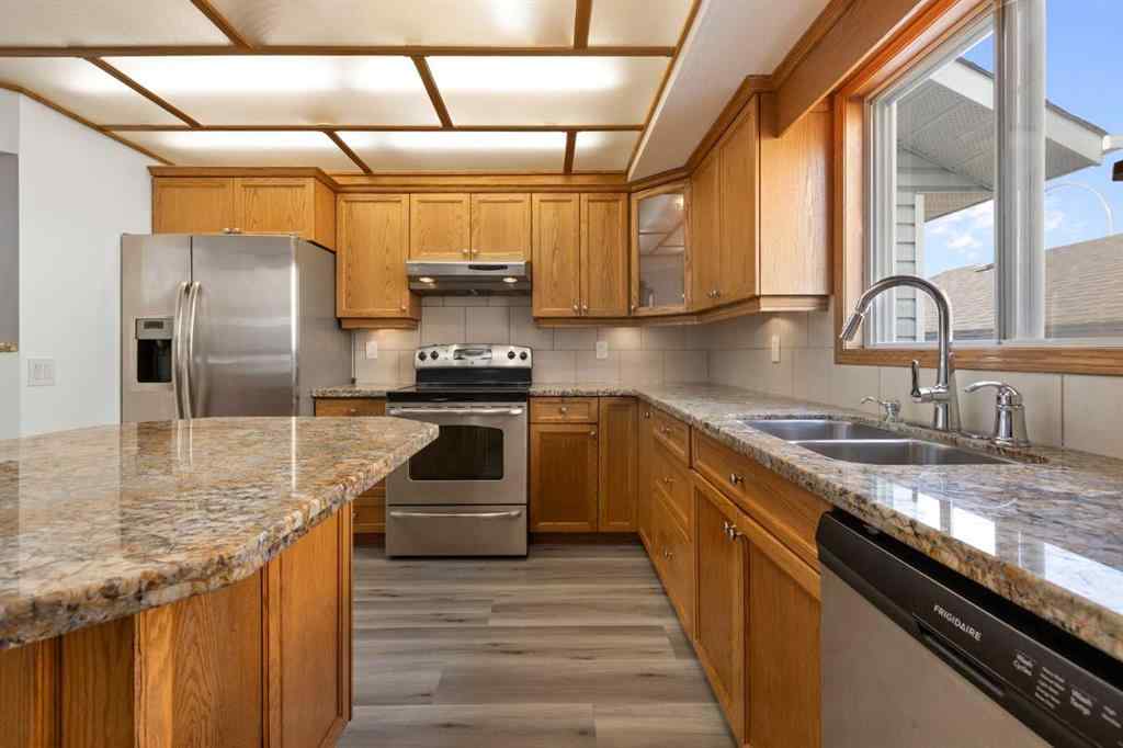 MLS® A2246456 - 30 Pasadena Gardens NE in Monterey Park Calgary, Residential