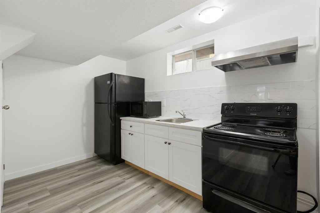 MLS® A2246456 - 30 Pasadena Gardens NE in Monterey Park Calgary, Residential