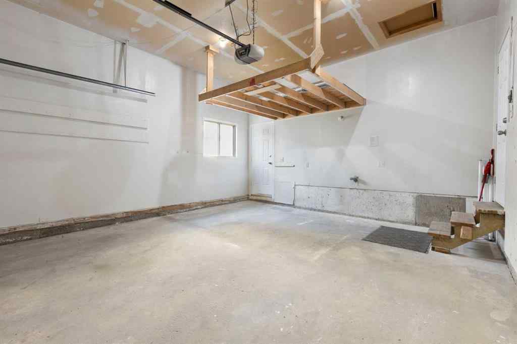 MLS® A2246456 - 30 Pasadena Gardens NE in Monterey Park Calgary, Residential