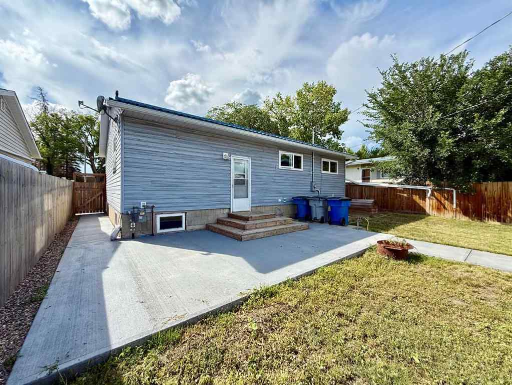 MLS® A2246474 - 5427 49 Street  in Provost Provost, Residential