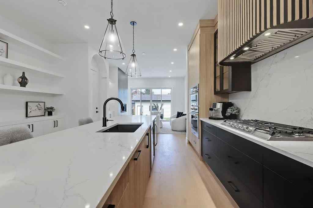 MLS® A2246484 - 646 25 Avenue NW in Mount Pleasant Calgary, Residential