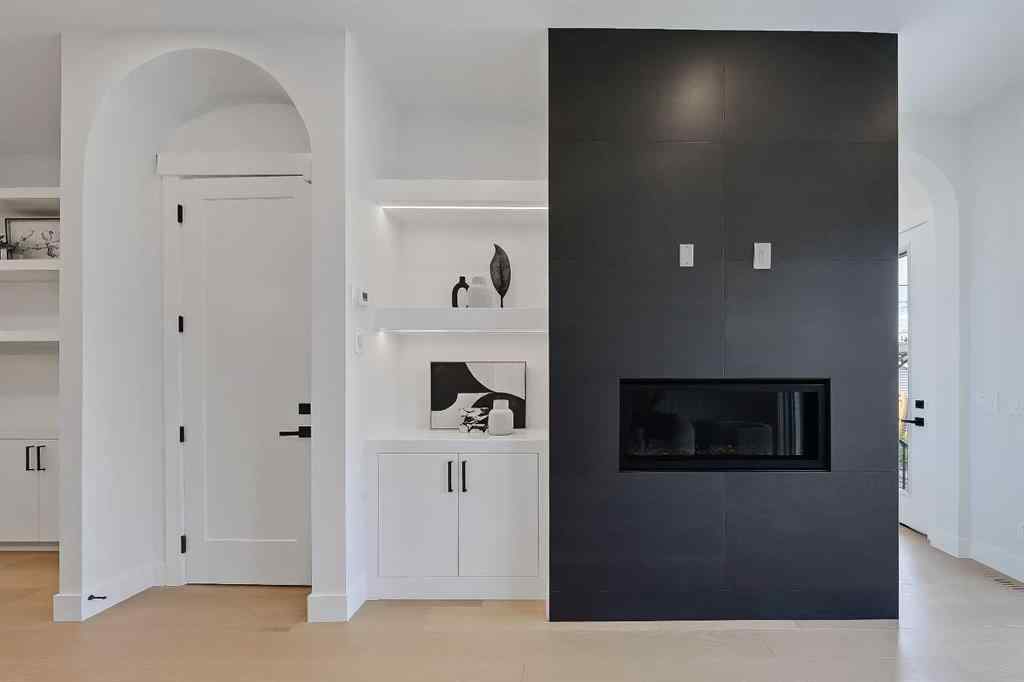 MLS® A2246484 - 646 25 Avenue NW in Mount Pleasant Calgary, Residential
