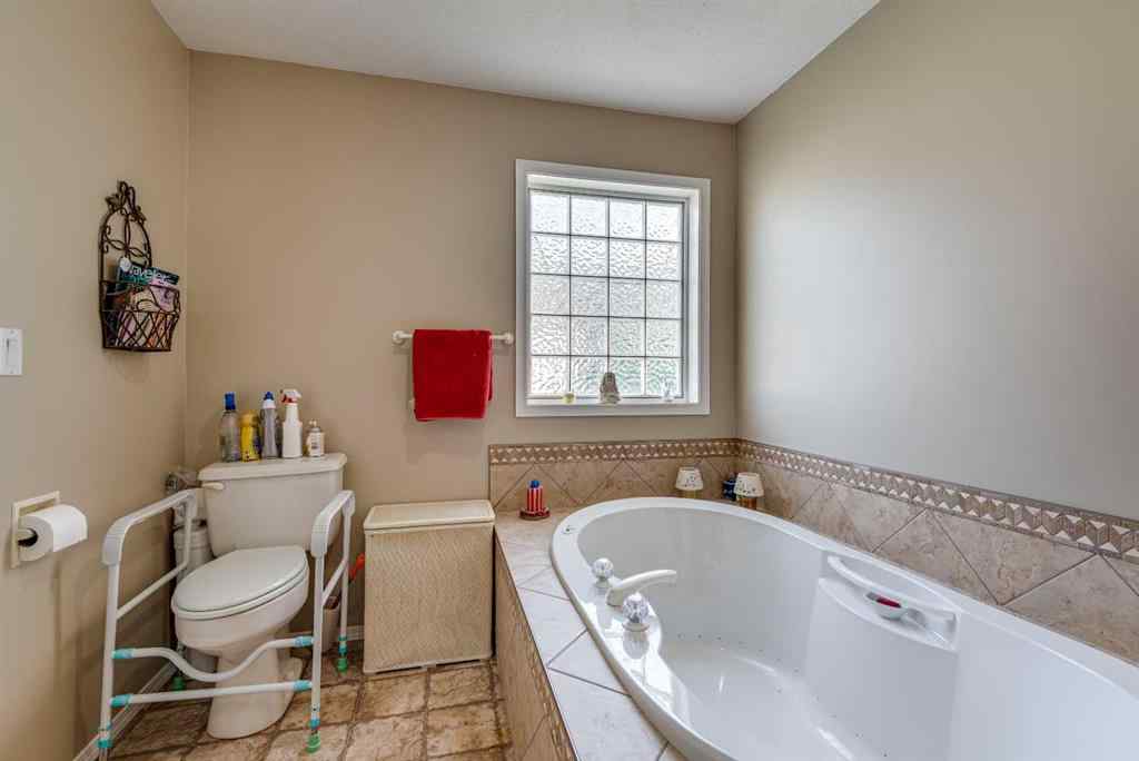 MLS® A2246496 - 241 11 Street  in NONE Three Hills, Residential