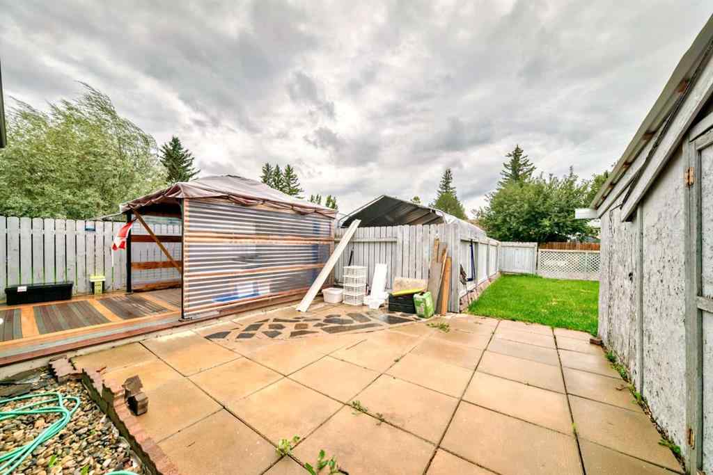 MLS® A2246498 - 724 Pinecliff Road NE in Pineridge Calgary, Residential