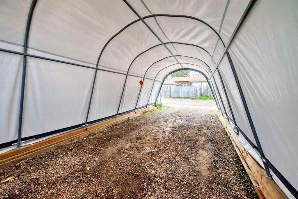 MLS® A2246498 - 724 Pinecliff Road NE in Pineridge Calgary, Residential