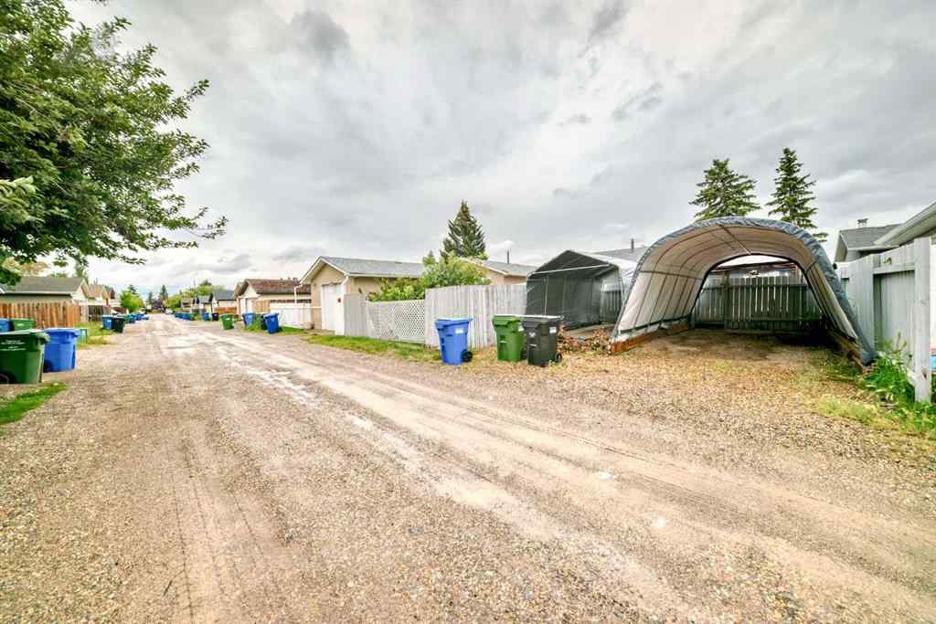 MLS® A2246498 - 724 Pinecliff Road NE in Pineridge Calgary, Residential
