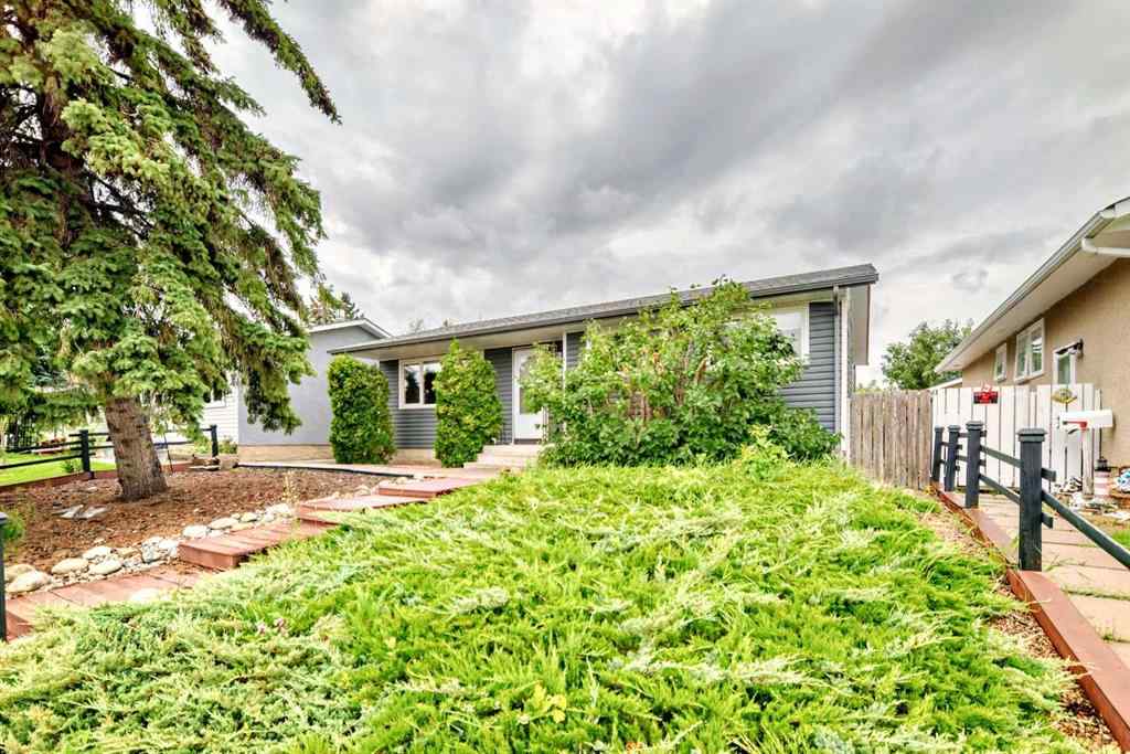 MLS® A2246498 - 724 Pinecliff Road NE in Pineridge Calgary, Residential