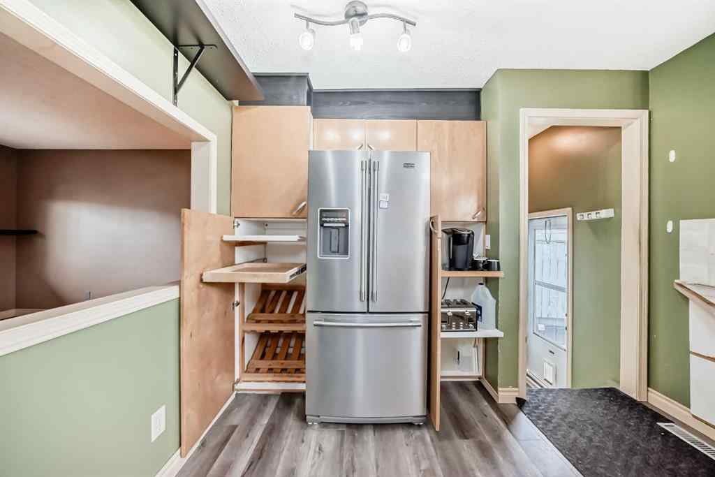MLS® A2246498 - 724 Pinecliff Road NE in Pineridge Calgary, Residential