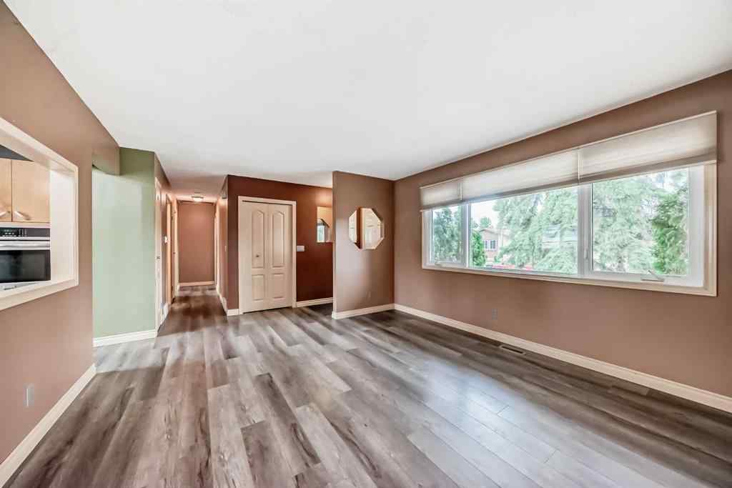 MLS® A2246498 - 724 Pinecliff Road NE in Pineridge Calgary, Residential