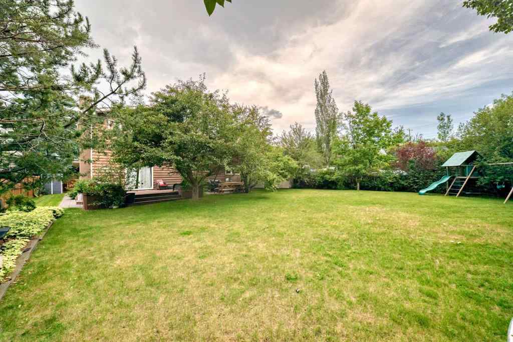 MLS® A2246502 - 36 Varsity Estates Court NW in Varsity Calgary, Residential