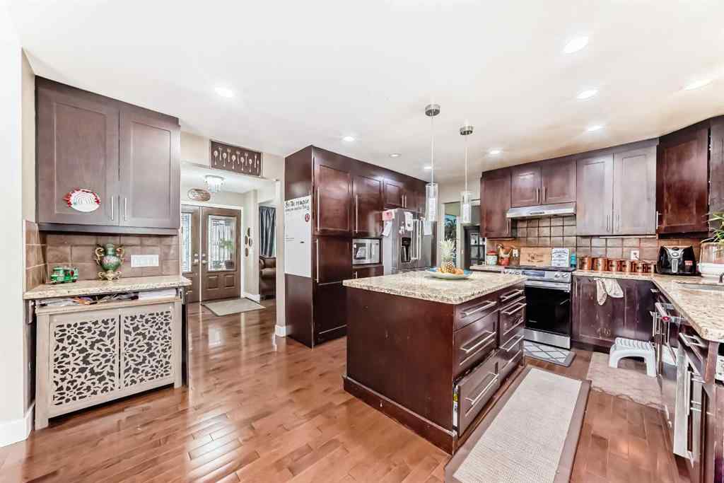 MLS® A2246502 - 36 Varsity Estates Court NW in Varsity Calgary, Residential