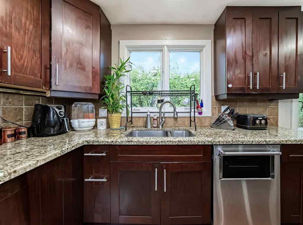 MLS® A2246502 - 36 Varsity Estates Court NW in Varsity Calgary, Residential