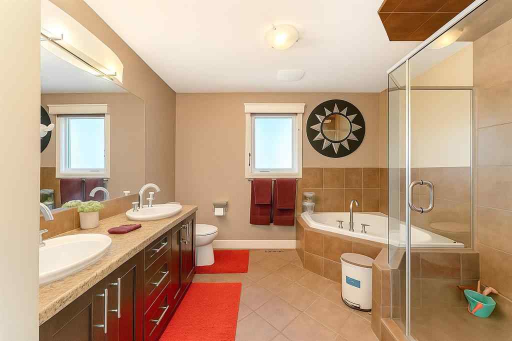 MLS® A2246502 - 36 Varsity Estates Court NW in Varsity Calgary, Residential