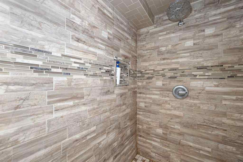 MLS® A2246512 - 108 Romar Street  in Thickwood Fort McMurray, Residential