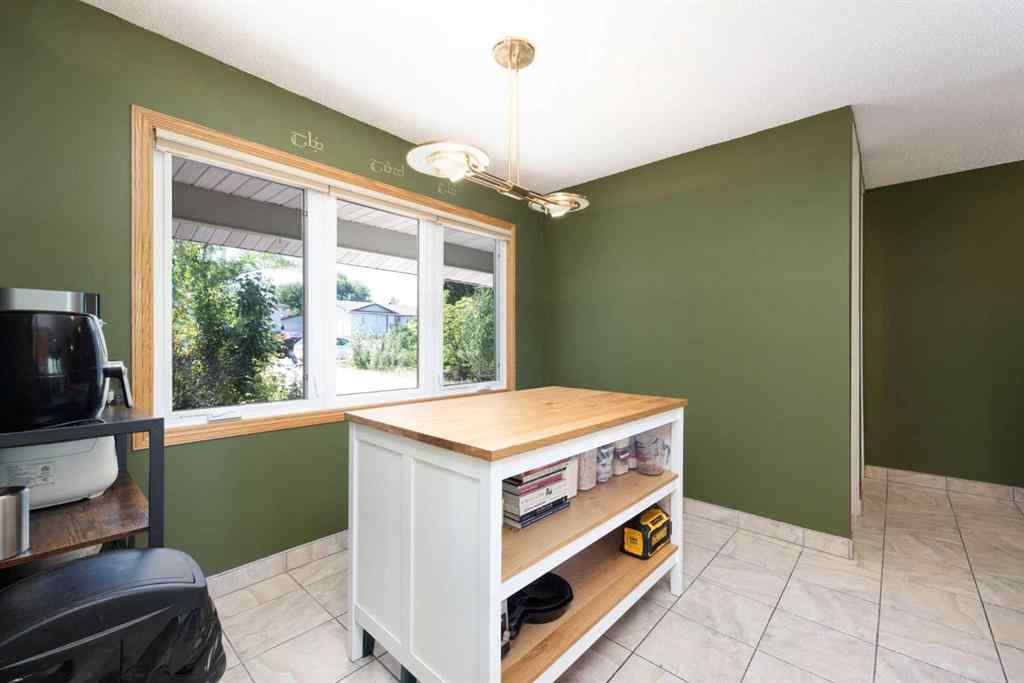 MLS® A2246512 - 108 Romar Street  in Thickwood Fort McMurray, Residential