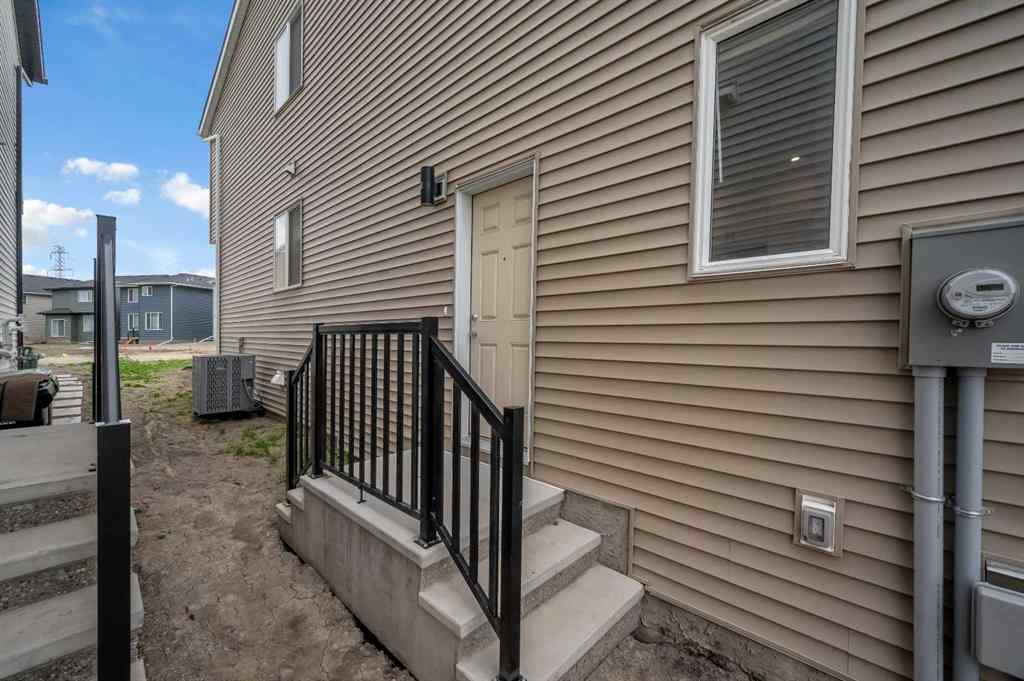 MLS® A2246515 - 132 Hotchkiss Gate SE in Hotchkiss Calgary, Residential