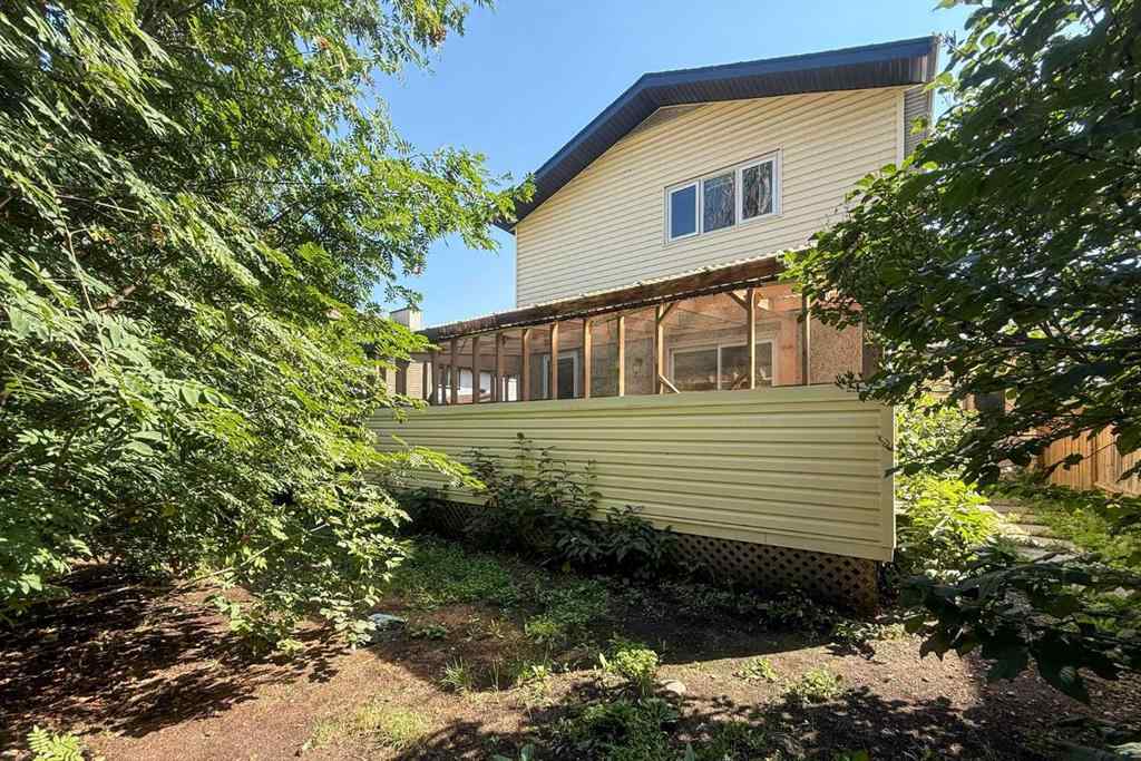 MLS® A2246522 - 103 Gardiner Place  in Grayling Terrace Fort McMurray, Residential