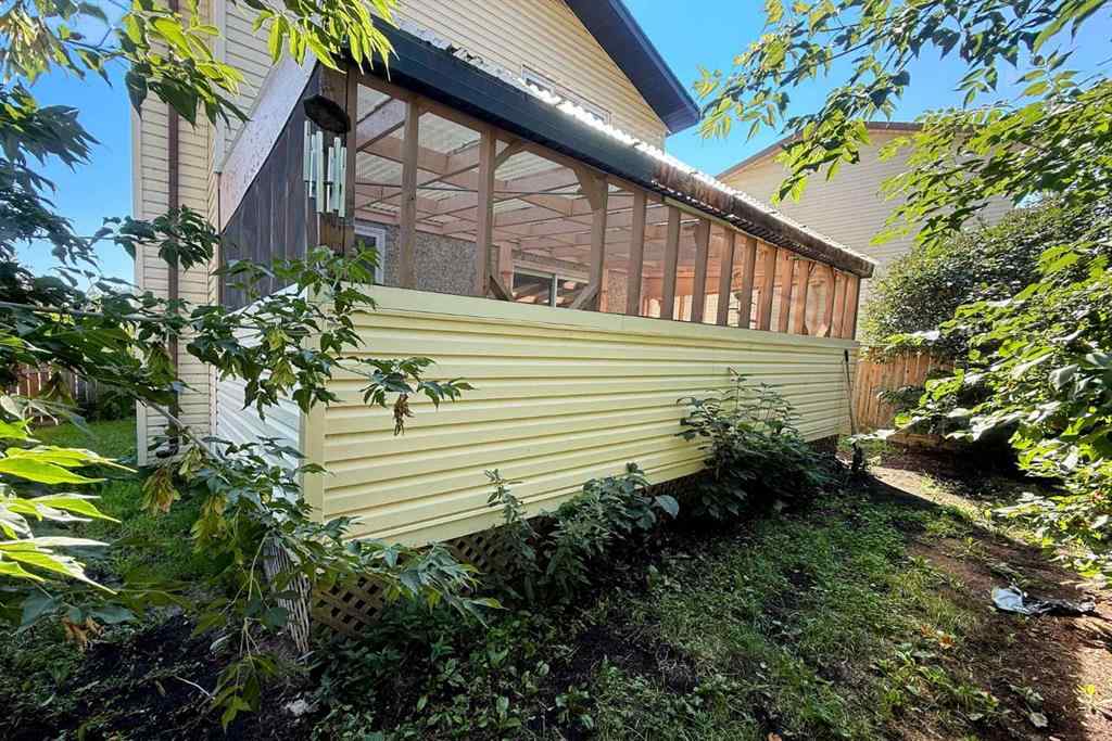 MLS® A2246522 - 103 Gardiner Place  in Grayling Terrace Fort McMurray, Residential