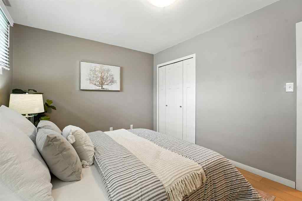 MLS® A2246525 - 284 Acadia Drive SE in Acadia Calgary, Residential