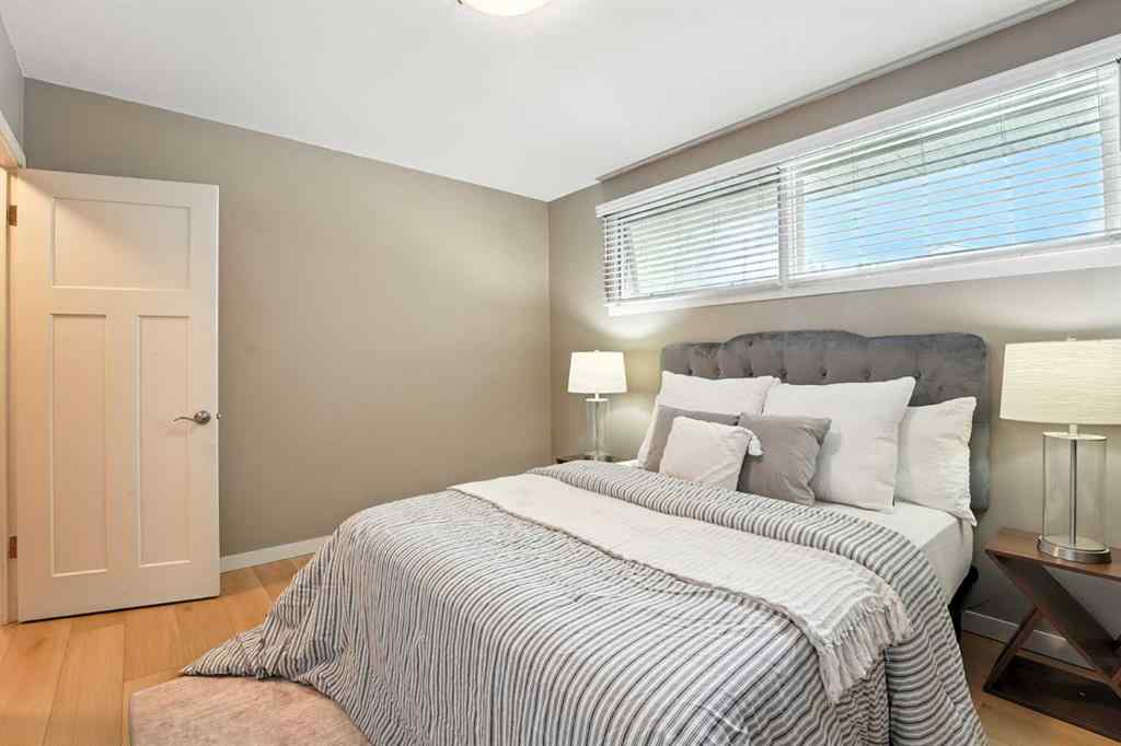 MLS® A2246525 - 284 Acadia Drive SE in Acadia Calgary, Residential