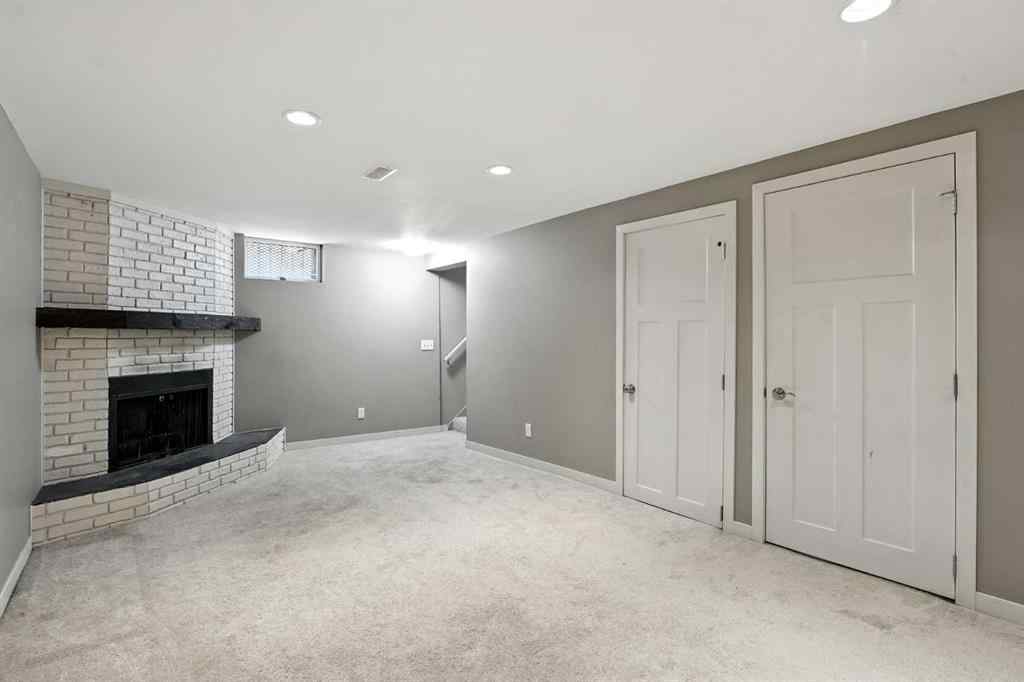 MLS® A2246525 - 284 Acadia Drive SE in Acadia Calgary, Residential