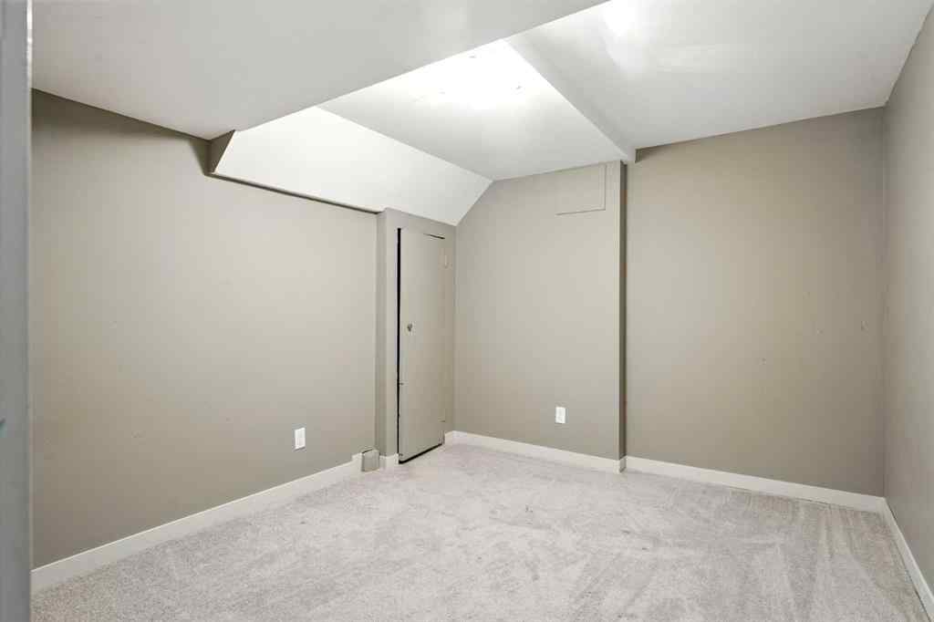 MLS® A2246525 - 284 Acadia Drive SE in Acadia Calgary, Residential