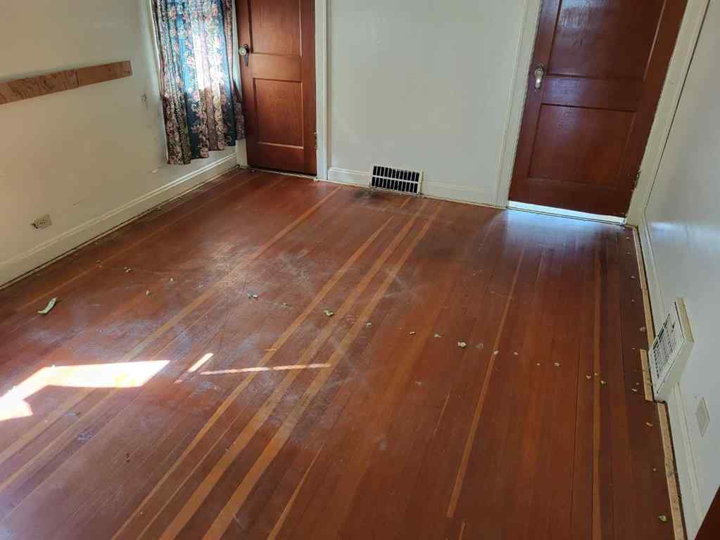MLS® A2246531 - 1212 7 Avenue S in London Road Lethbridge, Residential