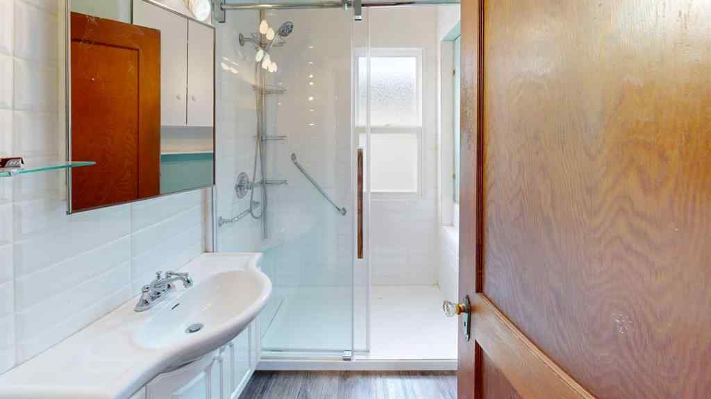MLS® A2246531 - 1212 7 Avenue S in London Road Lethbridge, Residential