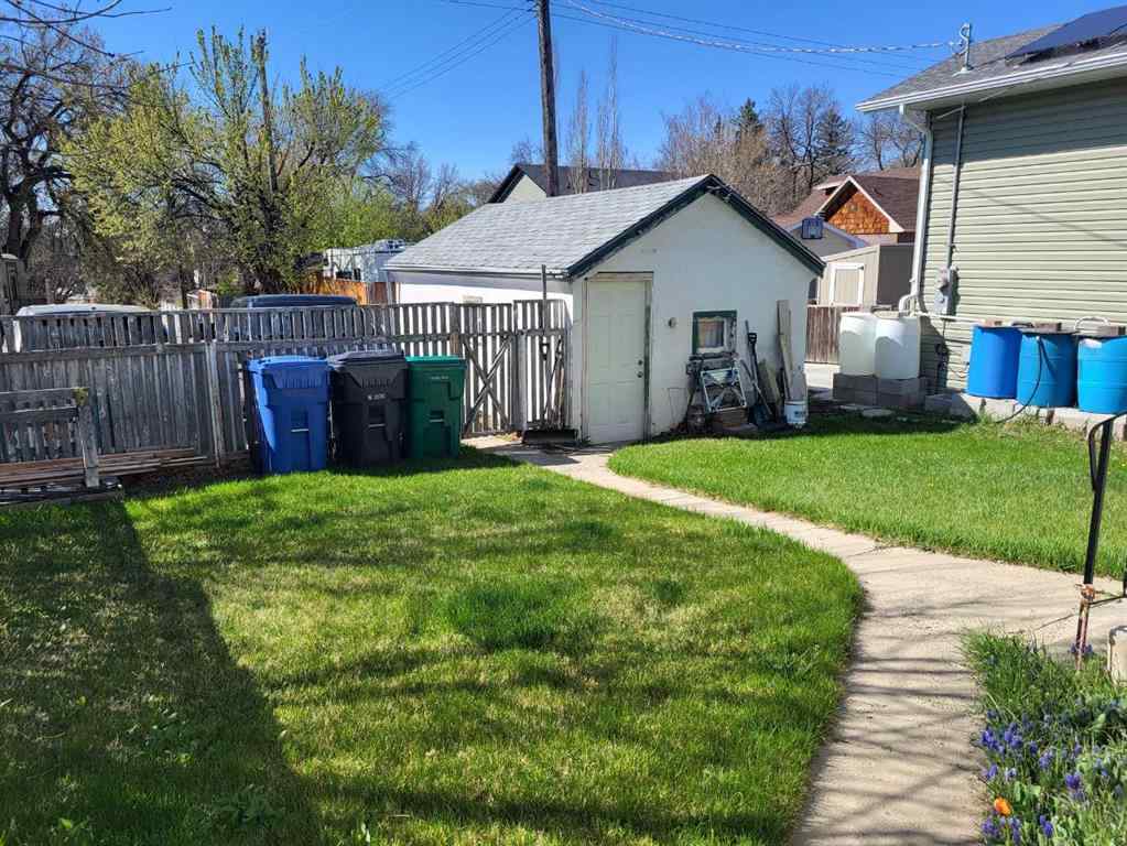 MLS® A2246531 - 1212 7 Avenue S in London Road Lethbridge, Residential