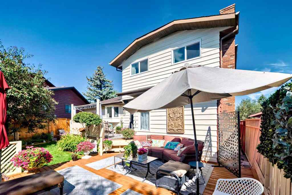 MLS® A2246544 - 440 Templeton Road NE in Temple Calgary, Residential