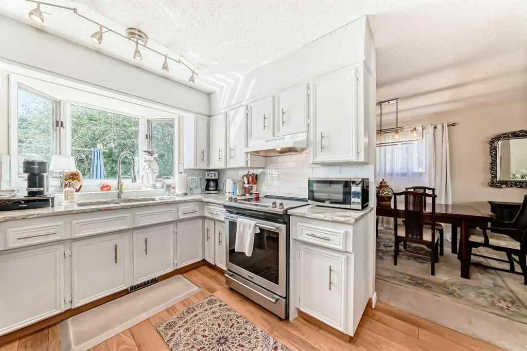 MLS® A2246544 - 440 Templeton Road NE in Temple Calgary, Residential
