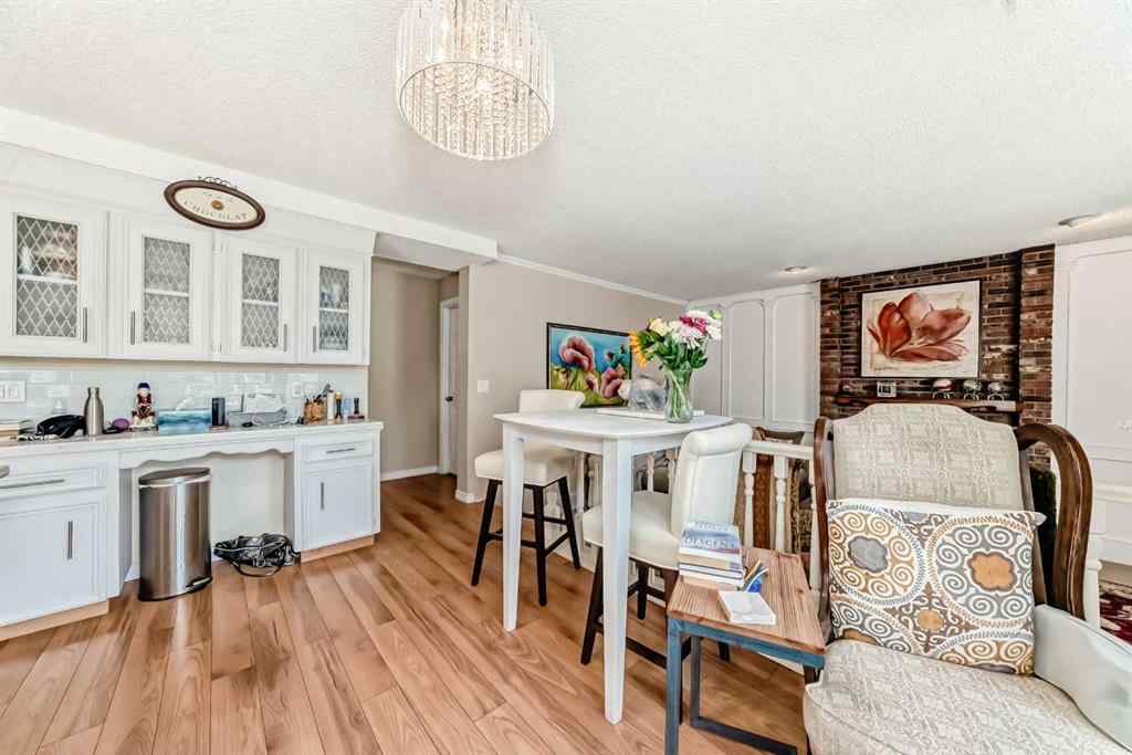 MLS® A2246544 - 440 Templeton Road NE in Temple Calgary, Residential