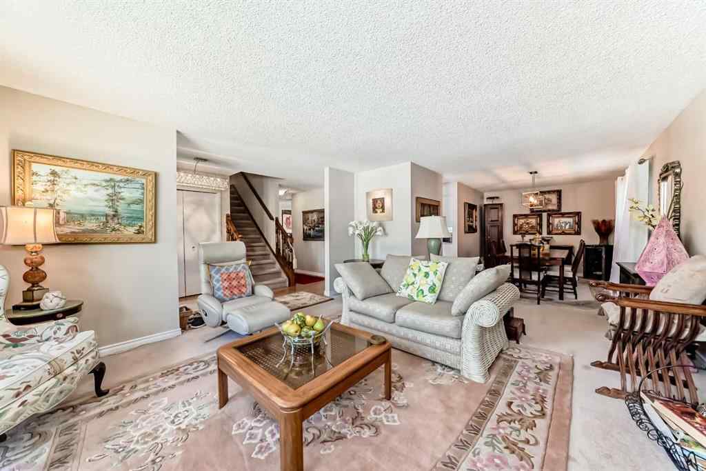 MLS® A2246544 - 440 Templeton Road NE in Temple Calgary, Residential