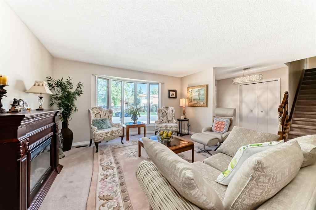 MLS® A2246544 - 440 Templeton Road NE in Temple Calgary, Residential