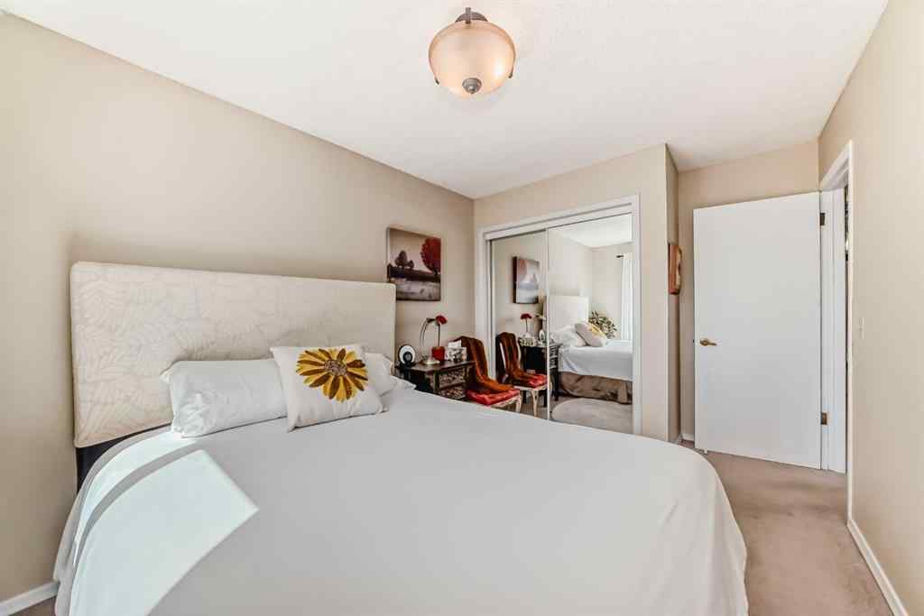 MLS® A2246544 - 440 Templeton Road NE in Temple Calgary, Residential