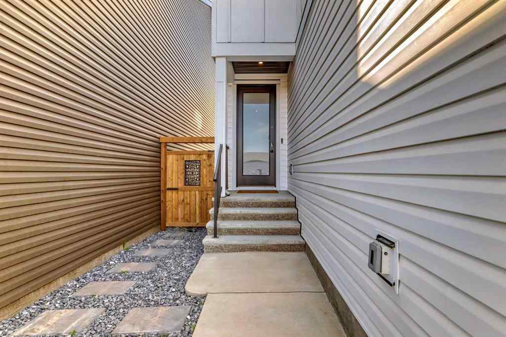 MLS® A2246548 - 248 Lavender Manor SE in Rangeview Calgary, Residential