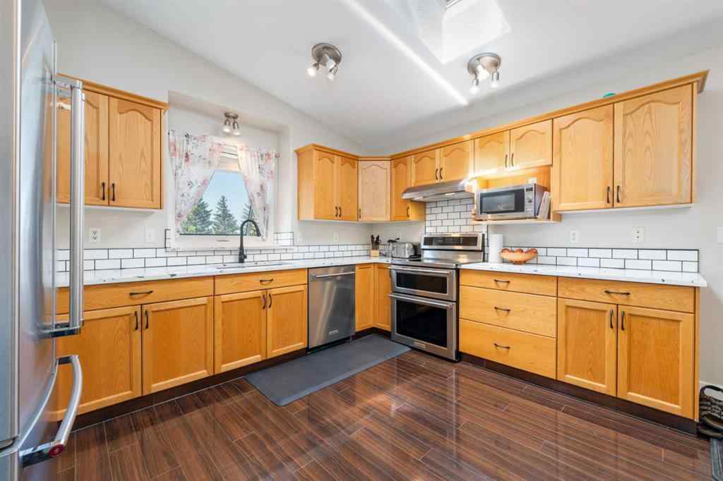 MLS® A2246554 - 27 HAY Place  in NONE Irricana, Residential