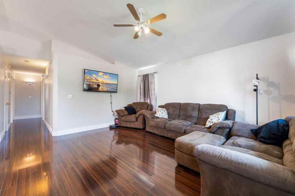 MLS® A2246554 - 27 HAY Place  in NONE Irricana, Residential