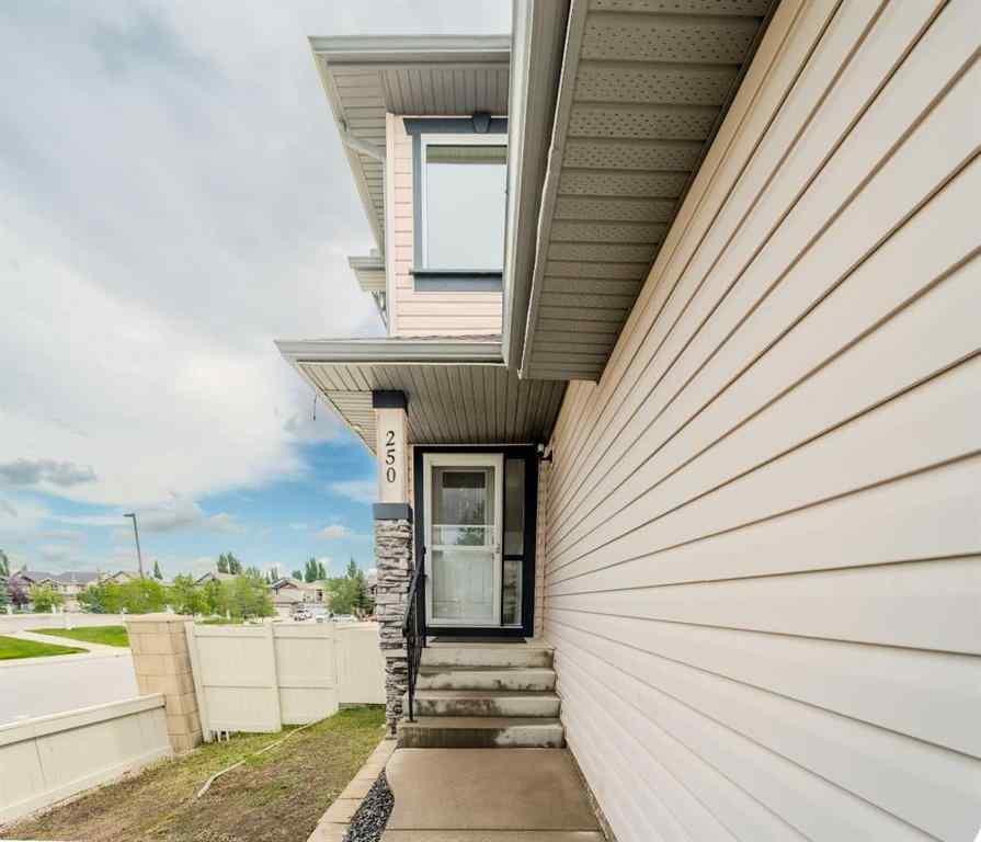MLS® A2246568 - 250 Eversyde Close SW in Evergreen Calgary, Residential