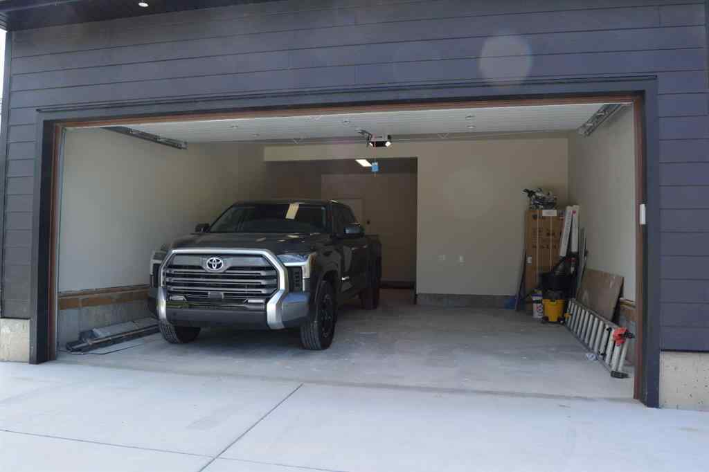 MLS® A2246577 - 3511 34 Avenue SW in Rutland Park Calgary, Residential