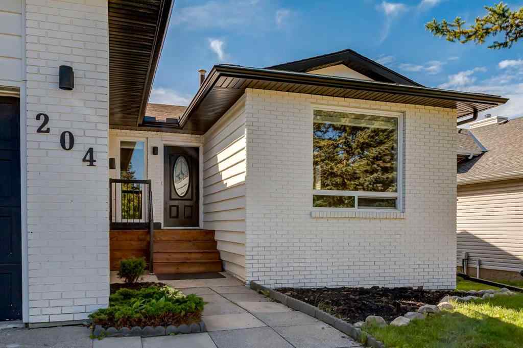 MLS® A2246579 - 204 Hawkhill Way NW in Hawkwood Calgary, Residential