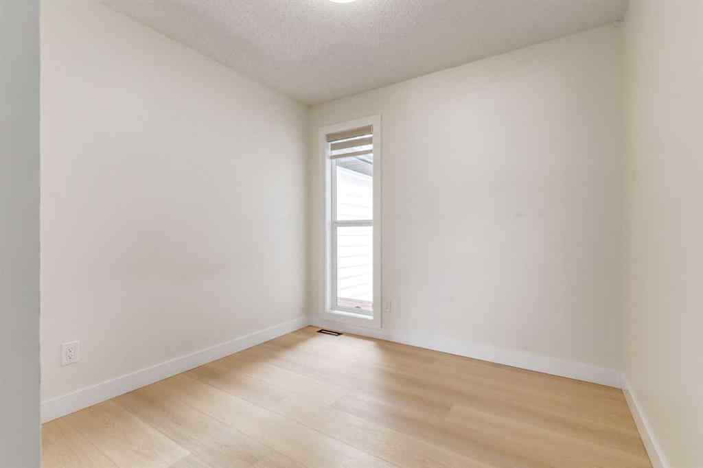 MLS® A2246579 - 204 Hawkhill Way NW in Hawkwood Calgary, Residential