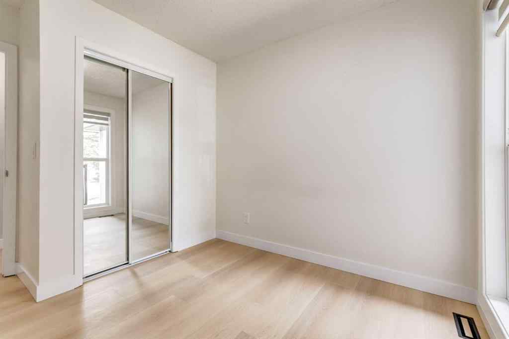 MLS® A2246579 - 204 Hawkhill Way NW in Hawkwood Calgary, Residential
