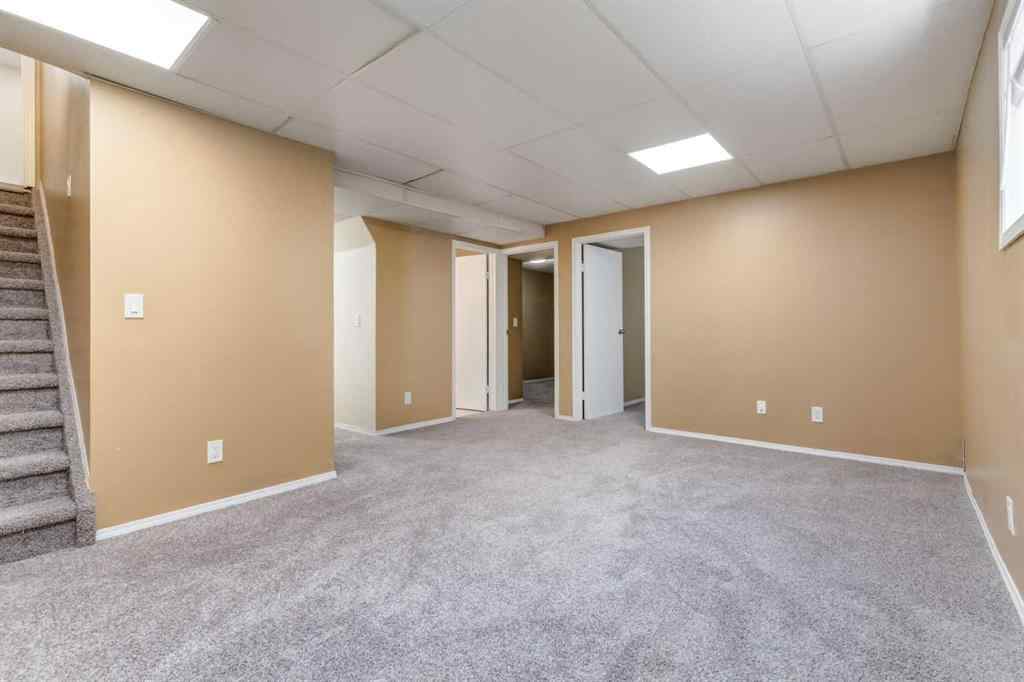 MLS® A2246579 - 204 Hawkhill Way NW in Hawkwood Calgary, Residential