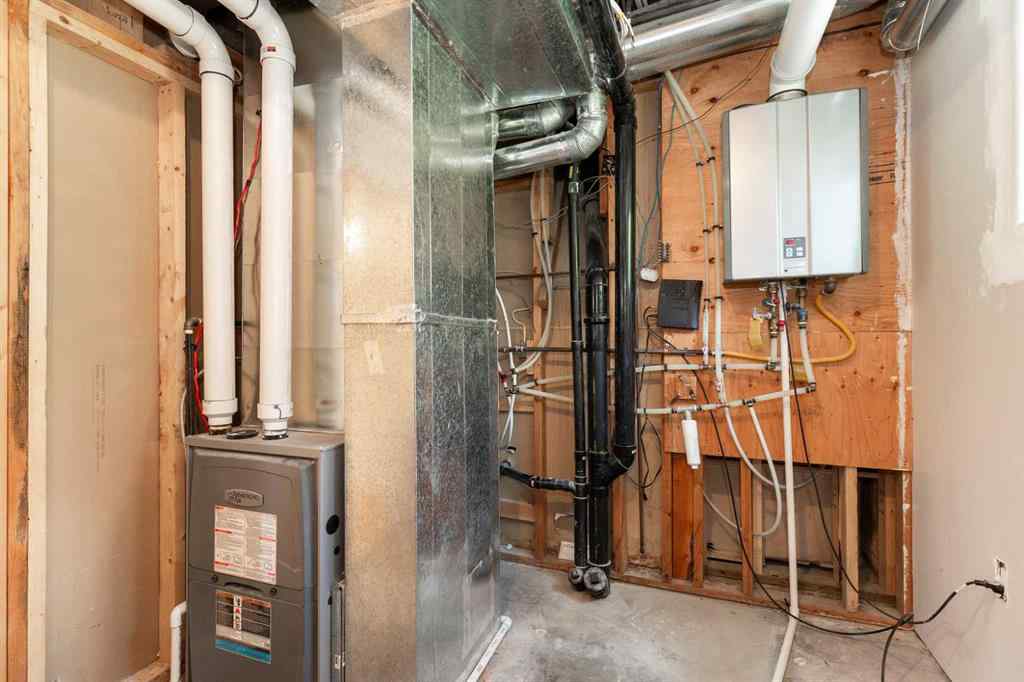 MLS® A2246584 - 2522 211 Street  in NONE Bellevue, Residential