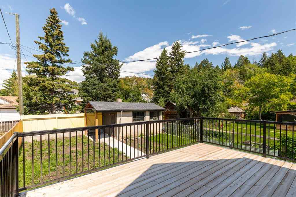 MLS® A2246584 - 2522 211 Street  in NONE Bellevue, Residential
